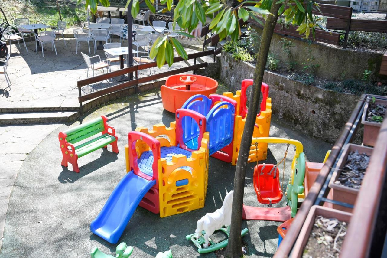 Hotel Restaurant Dreri Tirana Kültér fotó