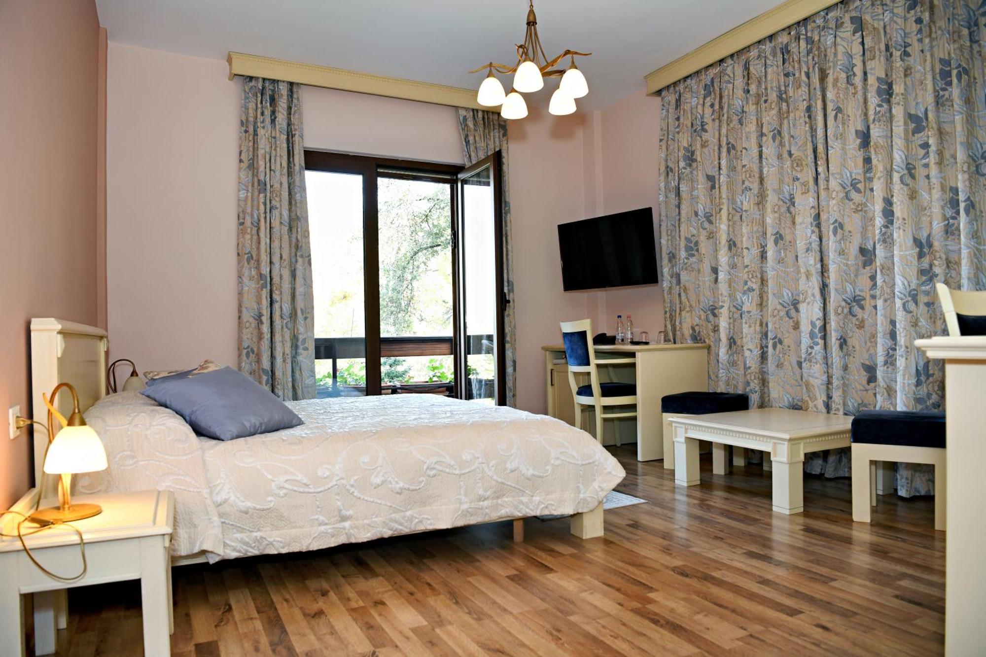 Hotel Restaurant Dreri Tirana Kültér fotó