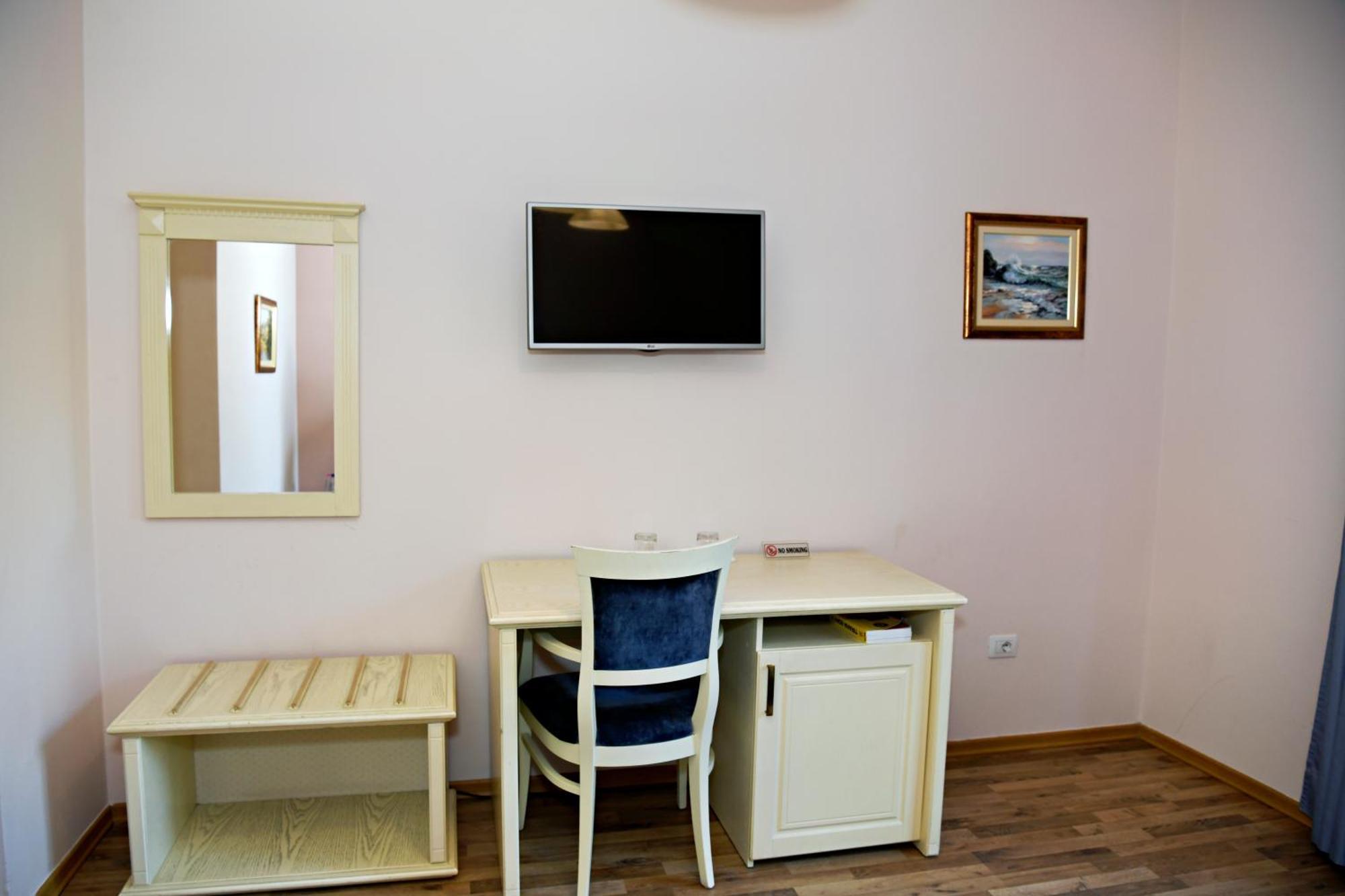 Hotel Restaurant Dreri Tirana Kültér fotó